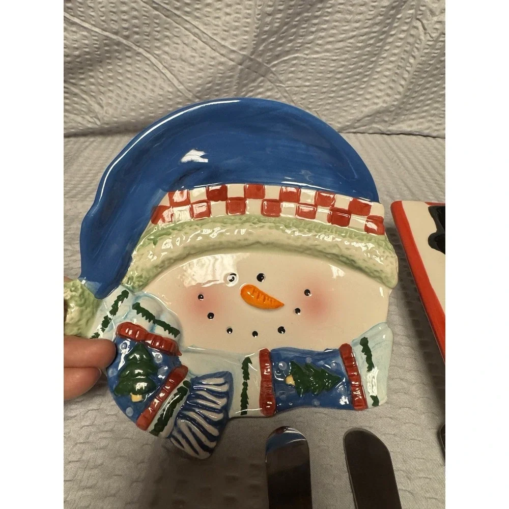 5 Piece Snowmen Cheese, Butter, Or Treat Set. Plates‎ Are 6 X 5. Knives 4 Inches